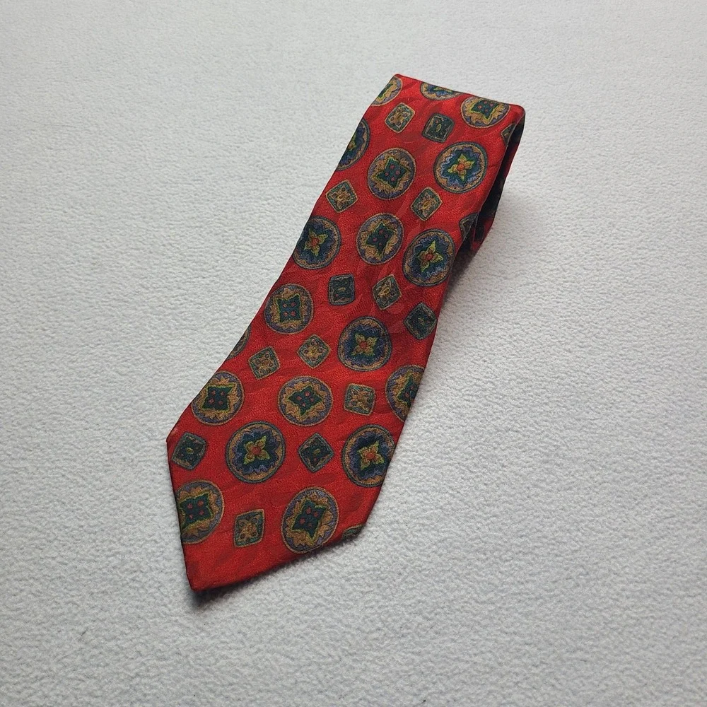 Liberty of London Tie Mens OS Red Excellent Silk Medallion Geometric USA Made